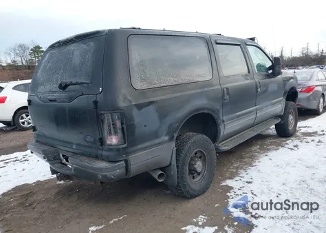 2001 Ford Excursion Xlt z USA, uszkodzony, nr VIN 1FMNU41S61EC54717